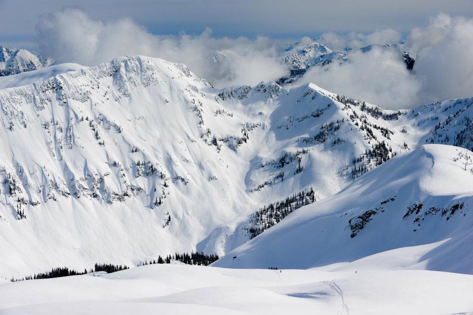 Selkirk Tangiers Heli-Skiing in Revelstoke BC